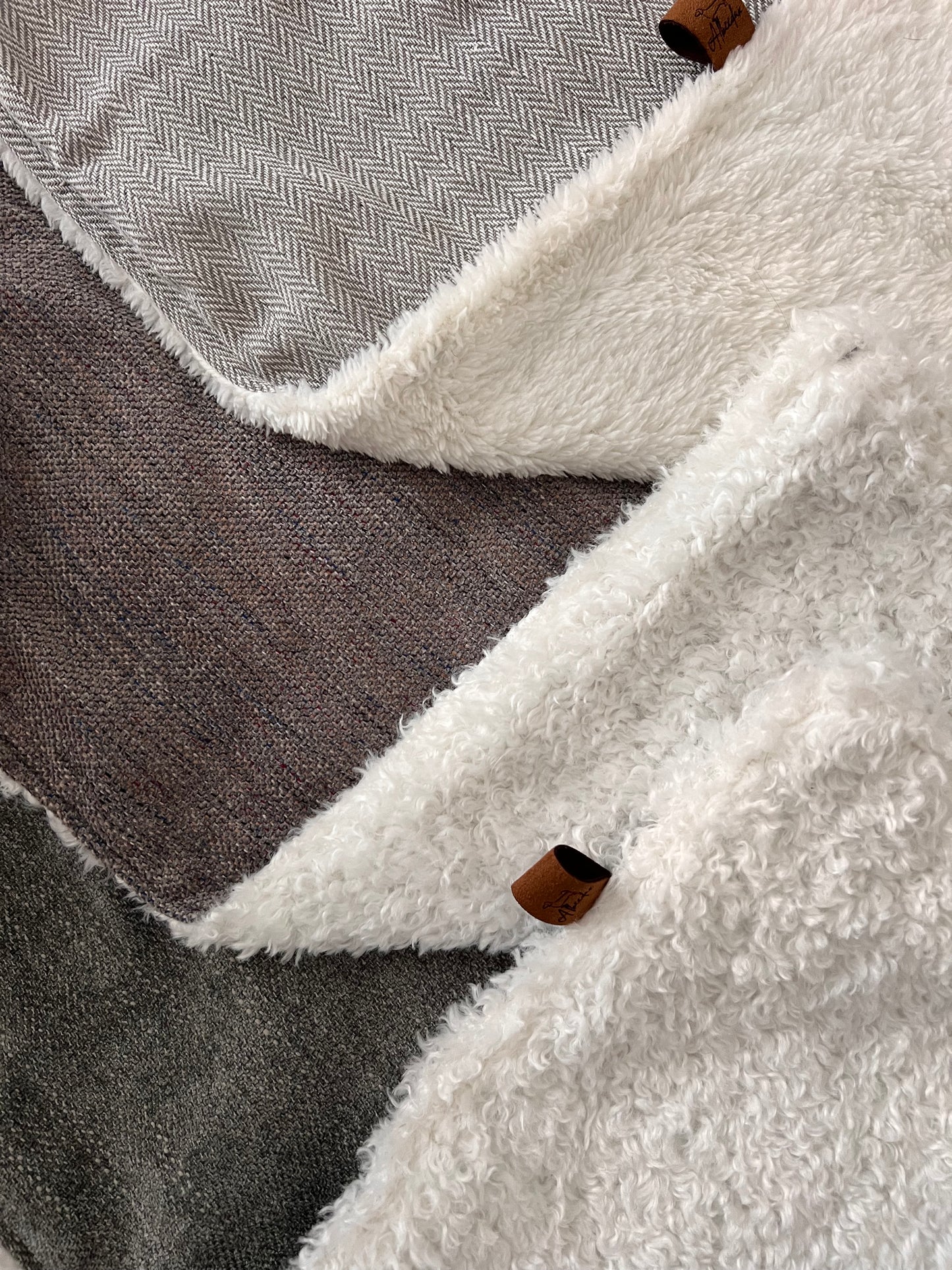 Blankets and Cushions V&W